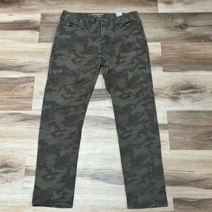 Banana Republic Travel Jeans Mens 30 x 28 Olive Camo Stretch Denim